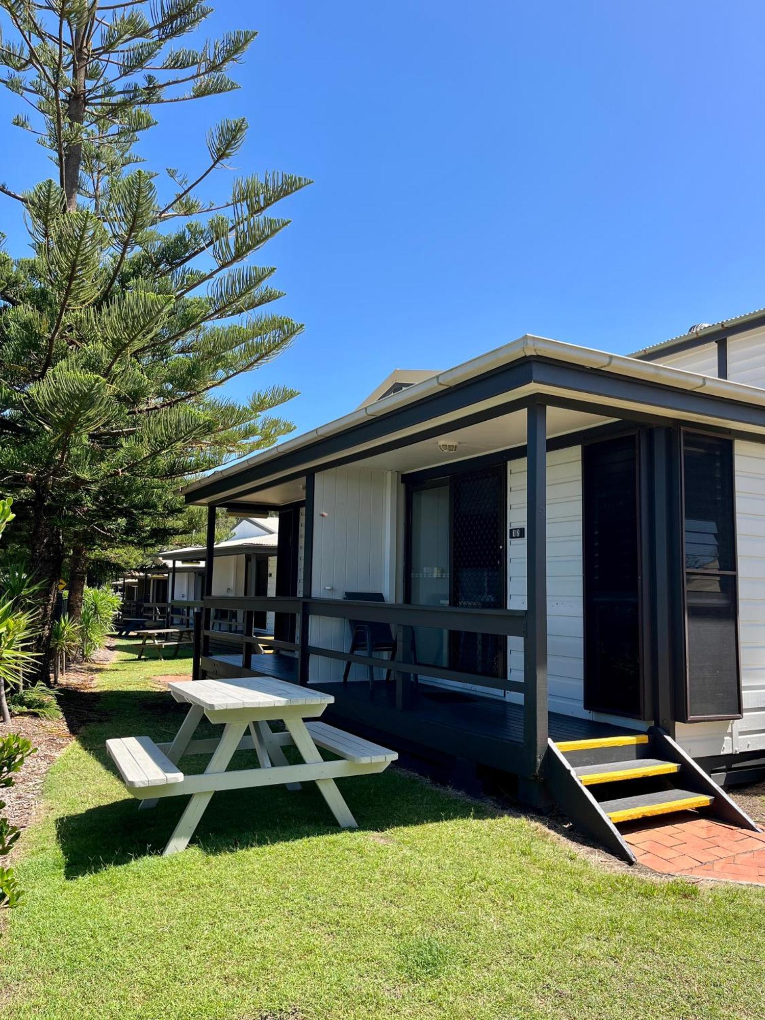 Shelly Beach Holiday Park Entrance Exterior foto