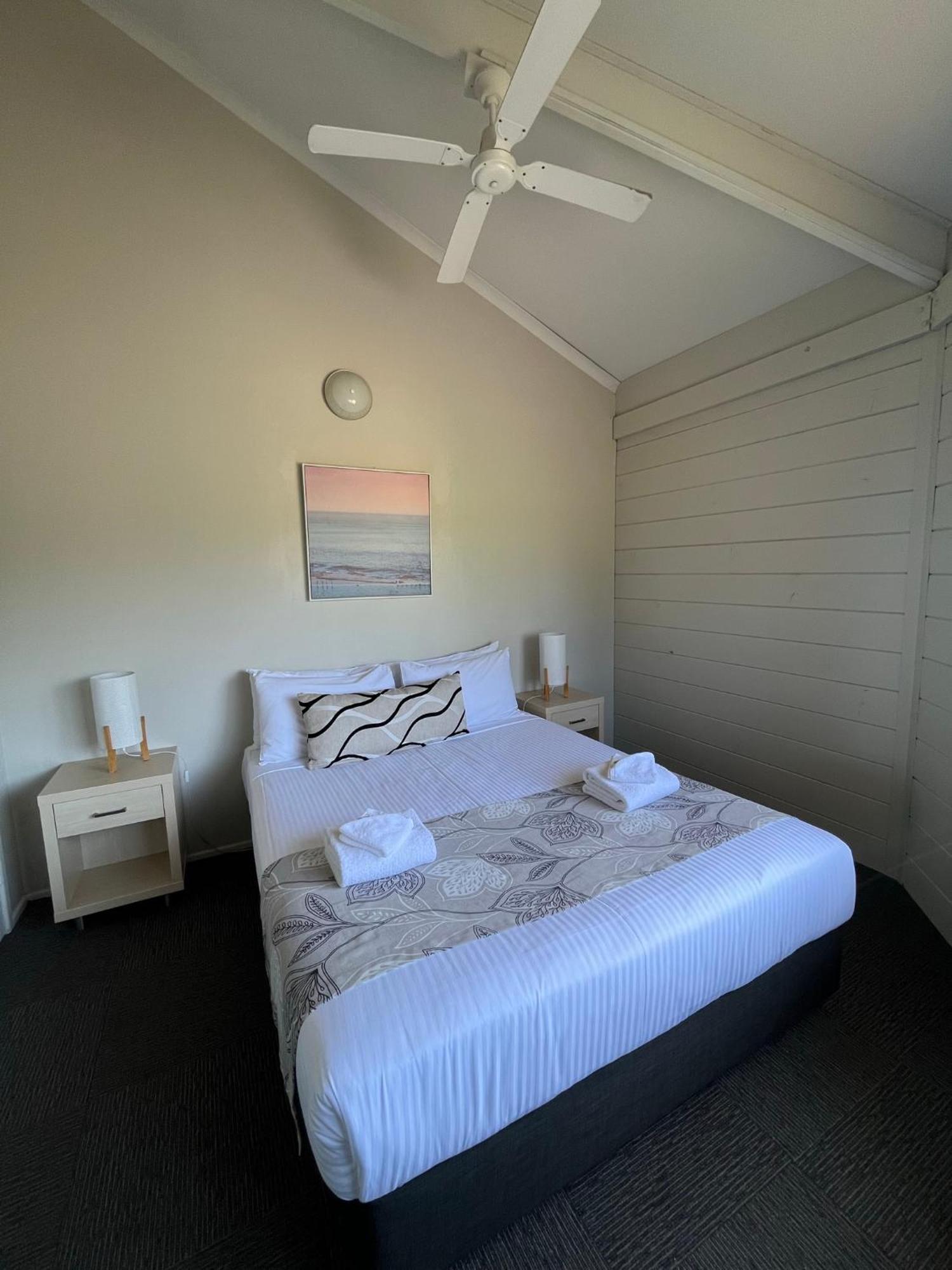 Shelly Beach Holiday Park Entrance Exterior foto