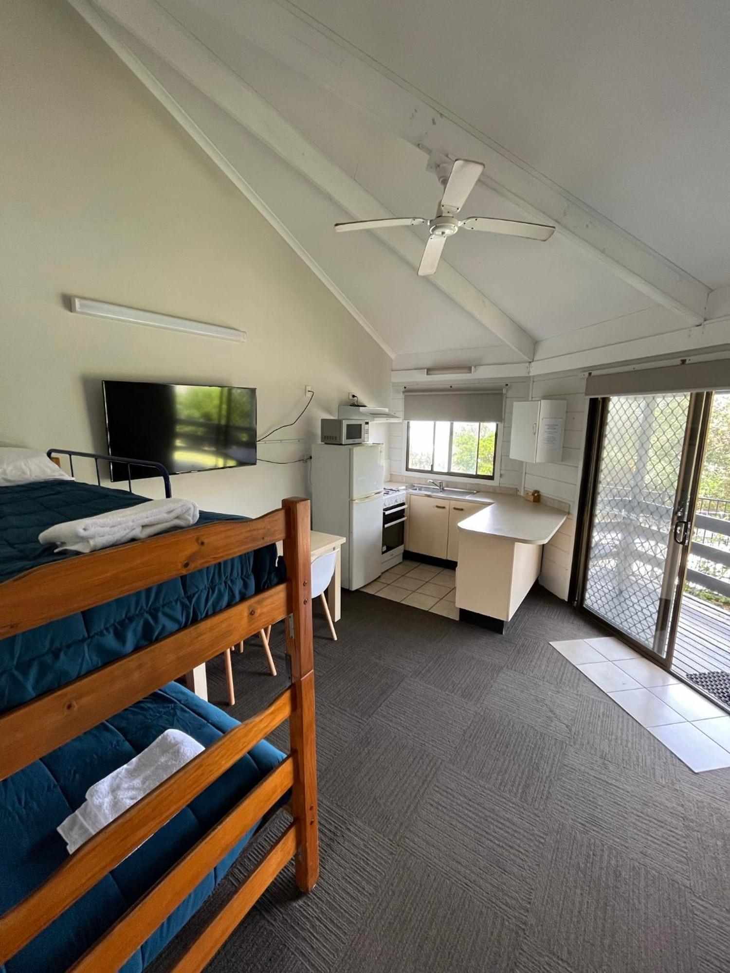 Shelly Beach Holiday Park Entrance Exterior foto
