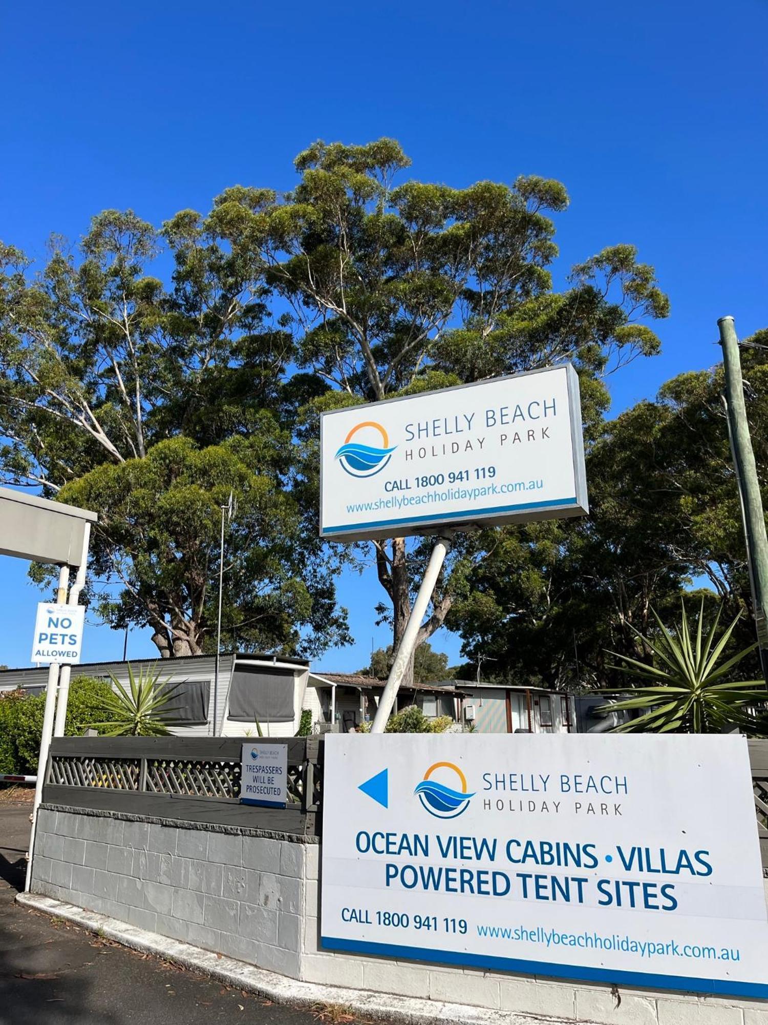 Shelly Beach Holiday Park Entrance Exterior foto