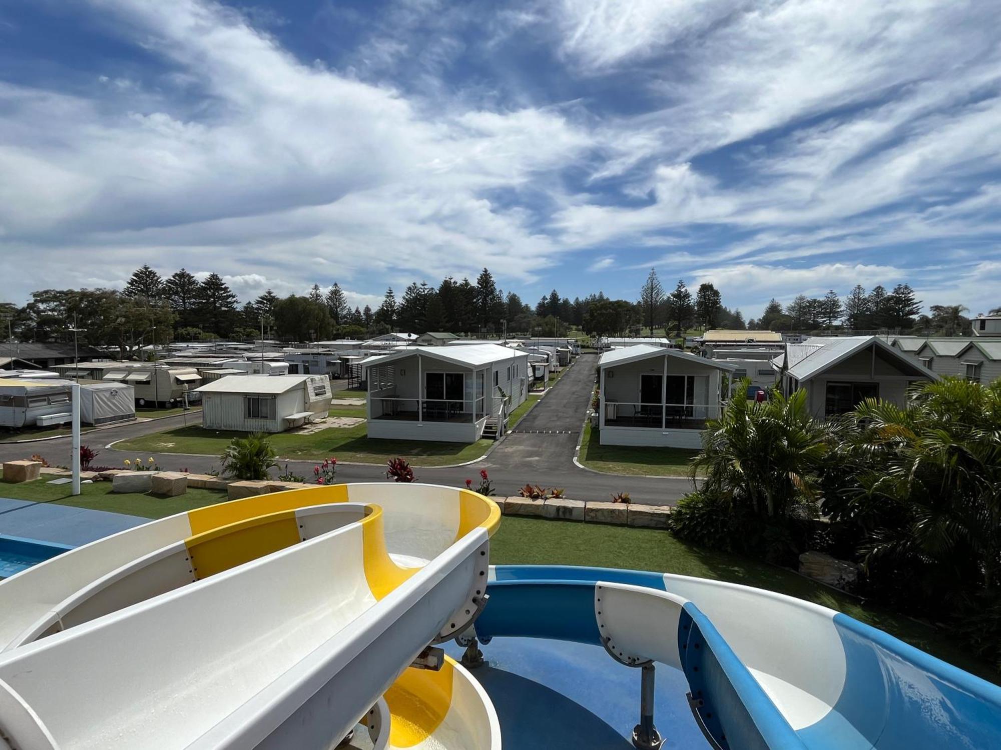 Shelly Beach Holiday Park Entrance Exterior foto