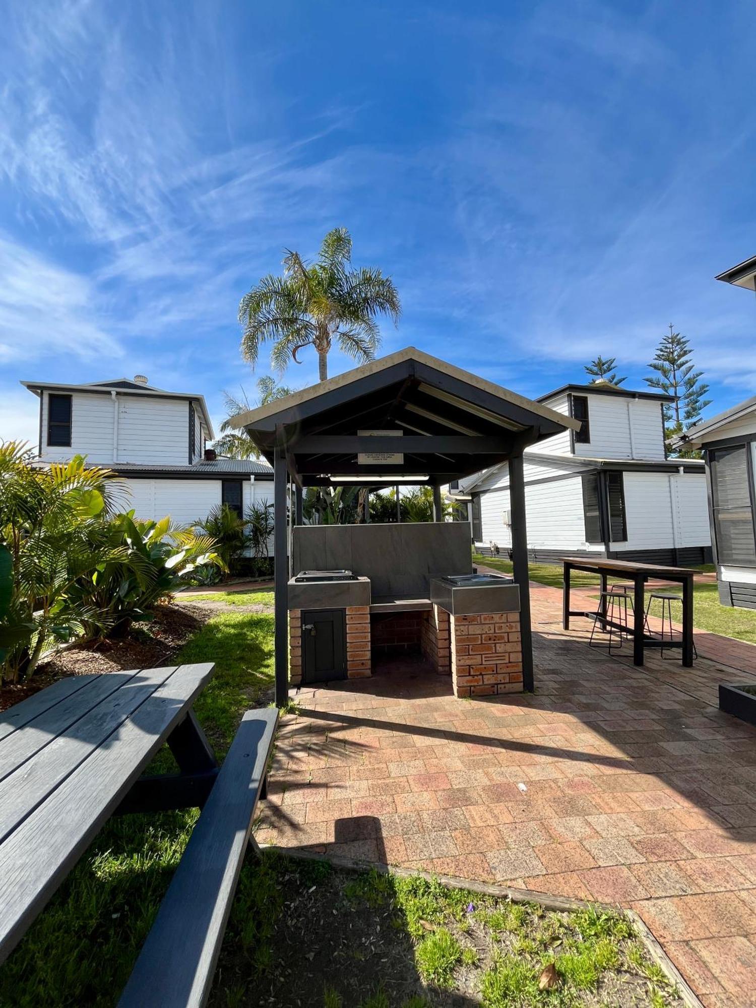 Shelly Beach Holiday Park Entrance Exterior foto